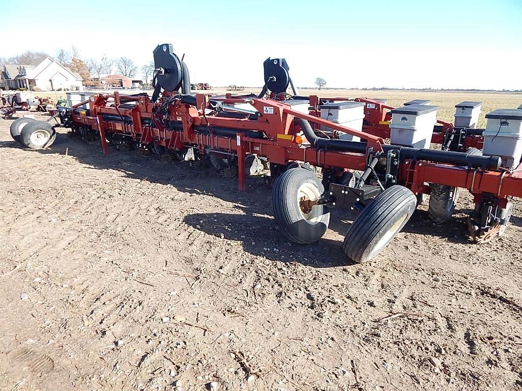 Image of Case IH 1230 Image 0