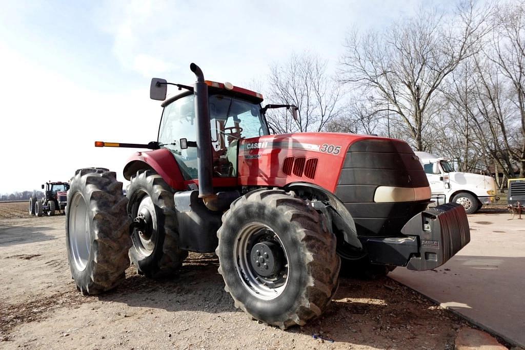 Image of Case IH Magnum 305 Image 1