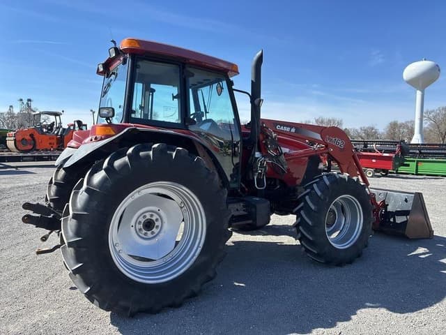 Image of Case IH Maxxum 130 equipment image 4