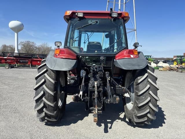 Image of Case IH Maxxum 130 equipment image 3