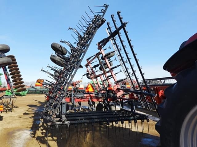 Image of Case IH Tigermate 200 equipment image 2