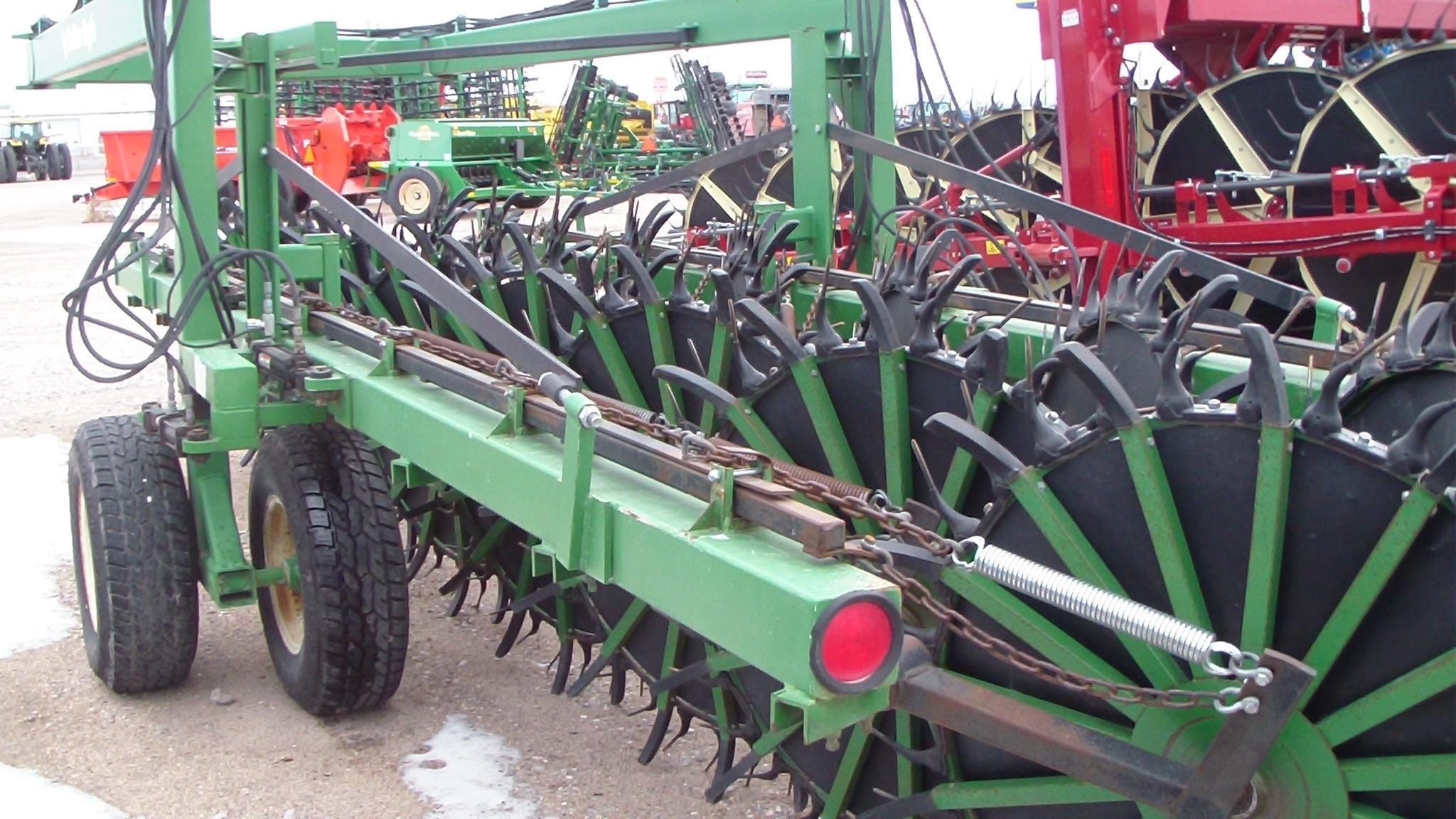 Circle C Golden Eagle 1600 Equipment Image0