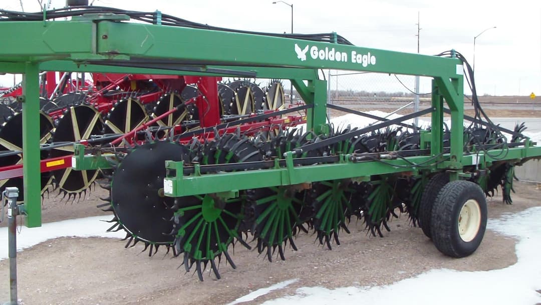 Image of Circle C Golden Eagle 1600 Image 1