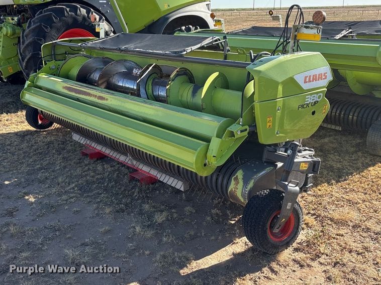 CLAAS 380 Equipment Image0