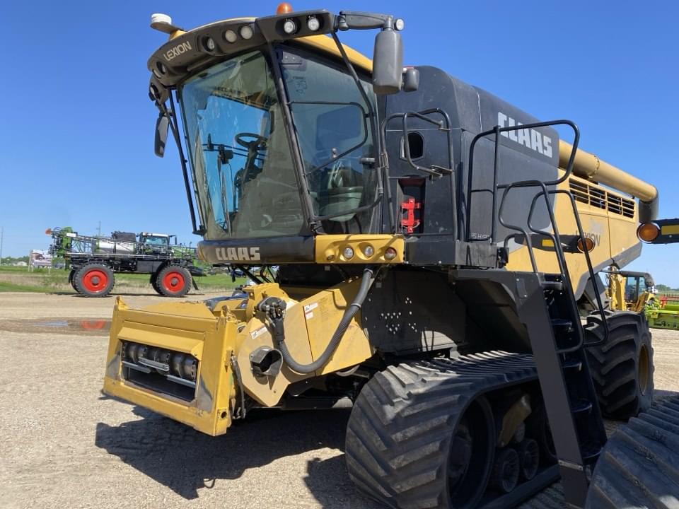 Image of CLAAS LEXION 740TT Primary image