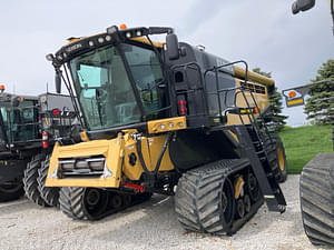 2019 CLAAS LEXION 740TT Image