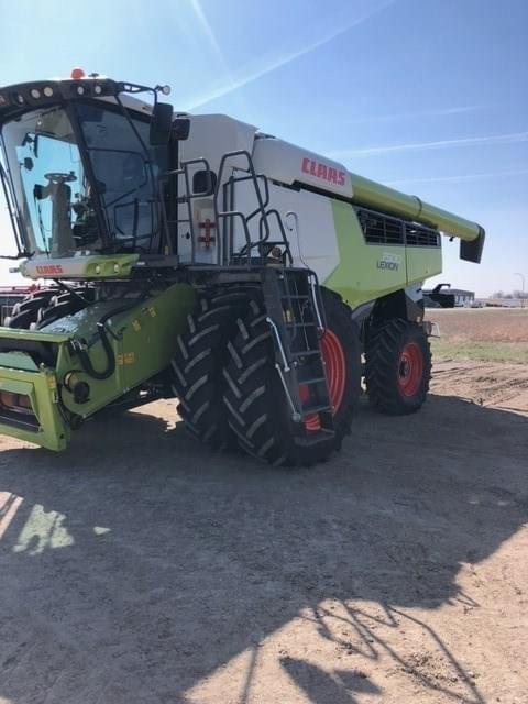 Image of CLAAS Lexion 7500 equipment image 2