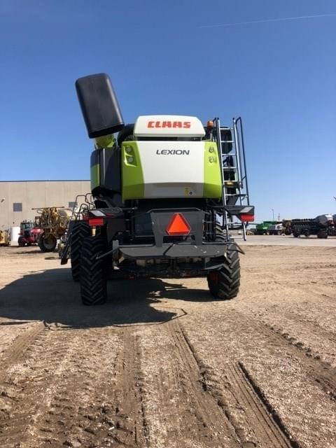 Image of CLAAS Lexion 7500 equipment image 4