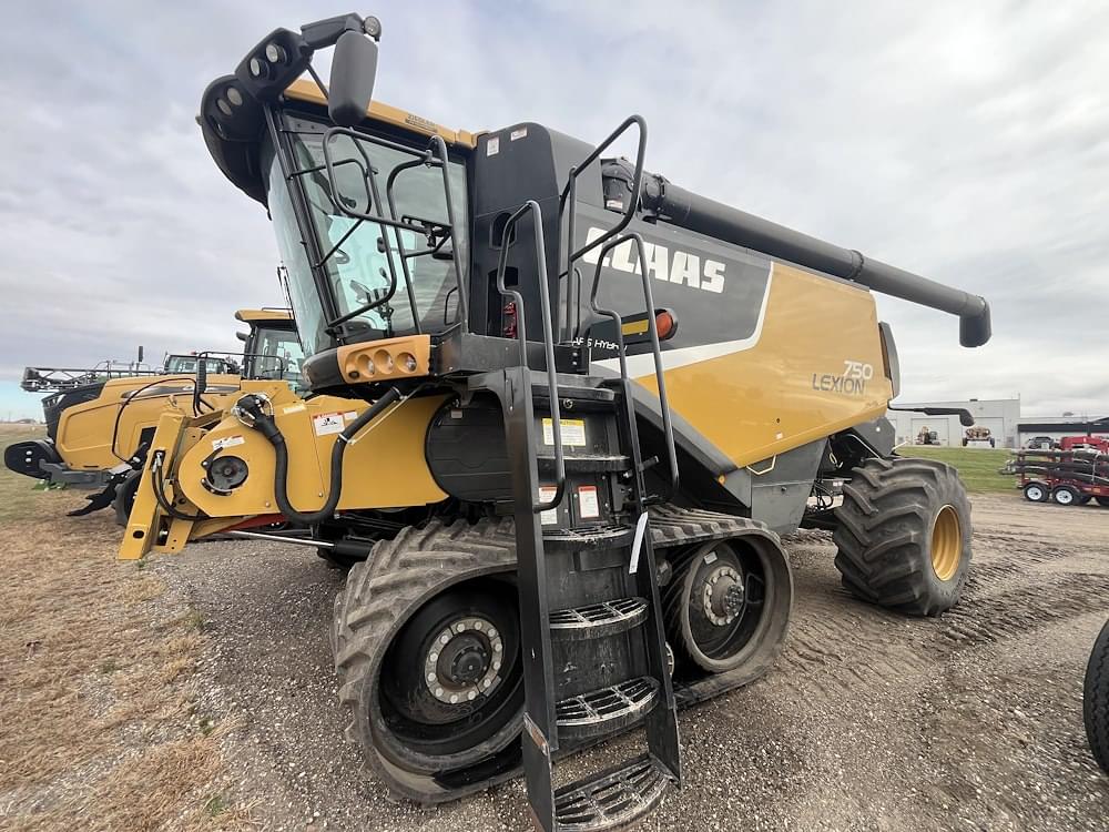 Image of CLAAS LEXION 750TT Primary image