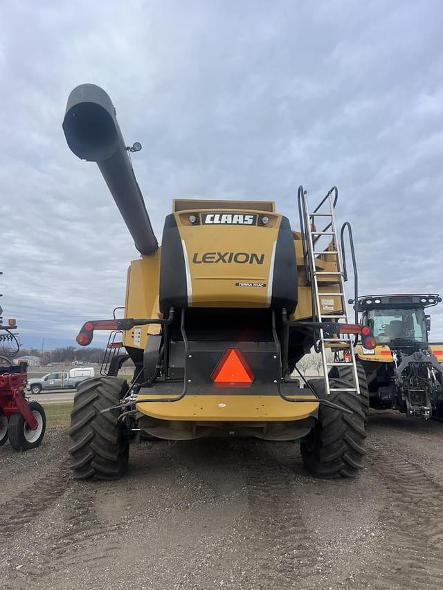 Image of CLAAS LEXION 750TT equipment image 2