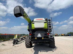 Main image CLAAS Lexion 8600 3