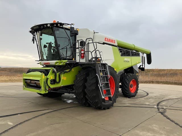 Image of CLAAS Lexion 8600 equipment image 1