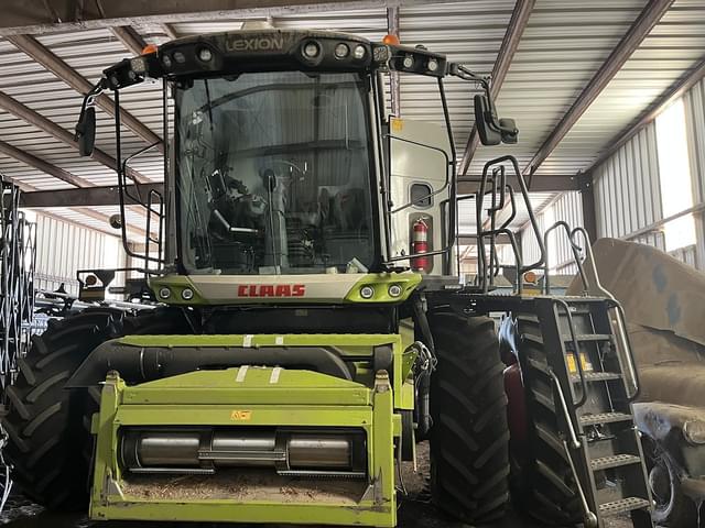 Image of CLAAS Lexion 8600 equipment image 1