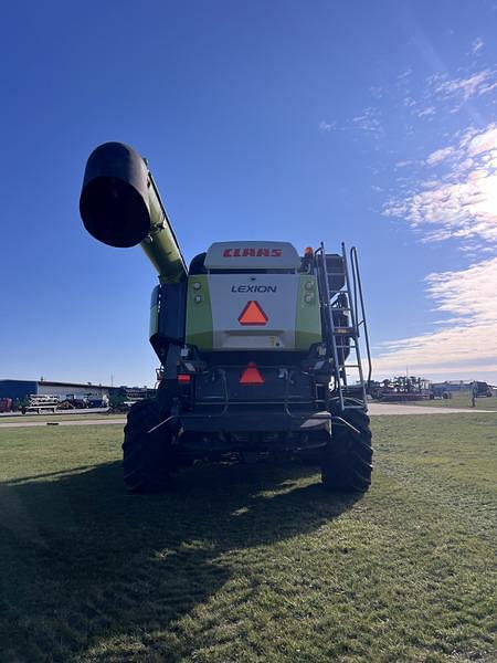 Image of CLAAS Lexion 8700 equipment image 4