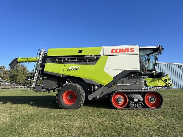 Image of CLAAS Lexion 8700 equipment image 1