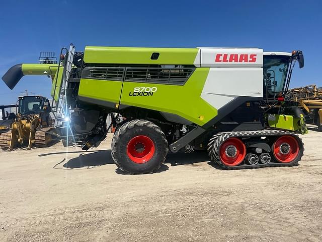 Image of CLAAS Lexion 8700TT equipment image 4