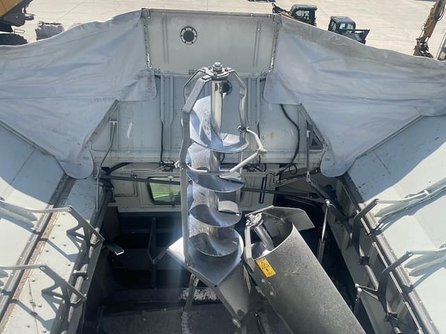 Image of CLAAS Lexion 8700TT equipment image 3