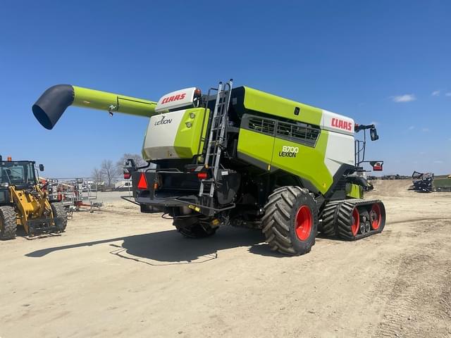 Image of CLAAS Lexion 8700TT equipment image 4