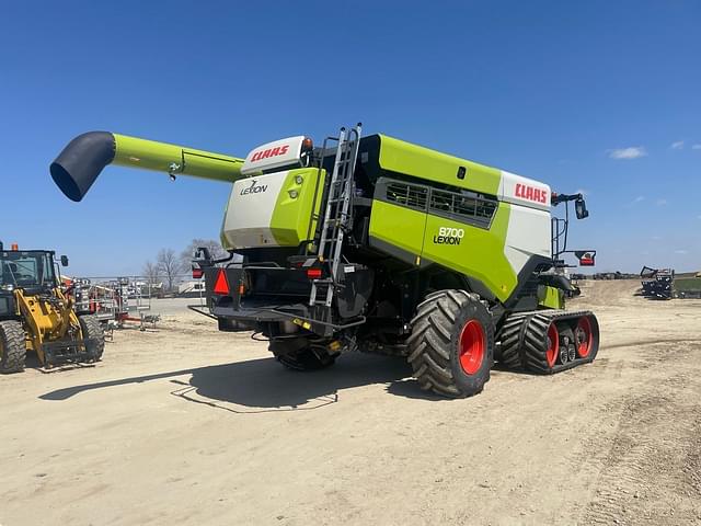 Image of CLAAS Lexion 8700TT equipment image 3