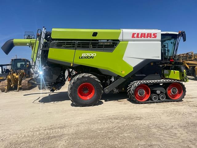 Image of CLAAS Lexion 8700TT equipment image 4