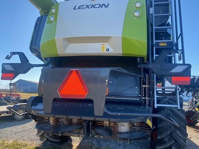 Image of CLAAS Lexion 8700TT equipment image 2