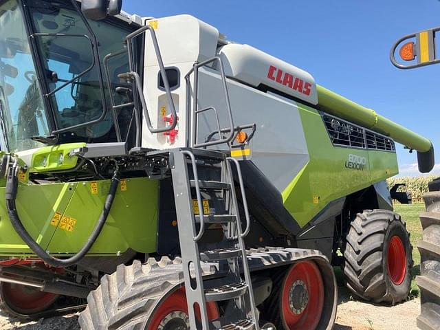 Image of CLAAS Lexion 8700TT equipment image 1