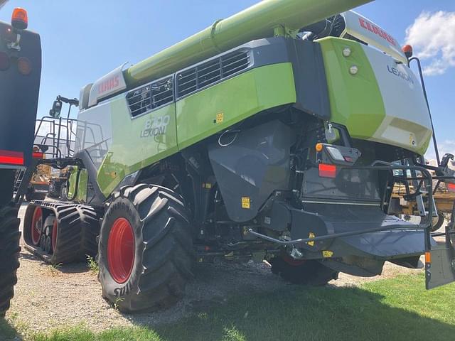 Image of CLAAS Lexion 8700TT equipment image 2