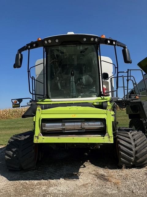 Image of CLAAS Lexion 8700TT equipment image 3