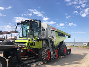 Main image CLAAS Lexion 8700TT 1