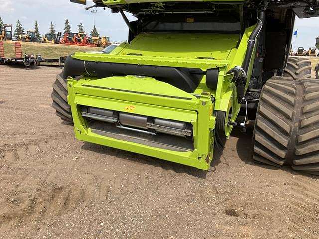 Image of CLAAS Lexion 8800TT equipment image 4