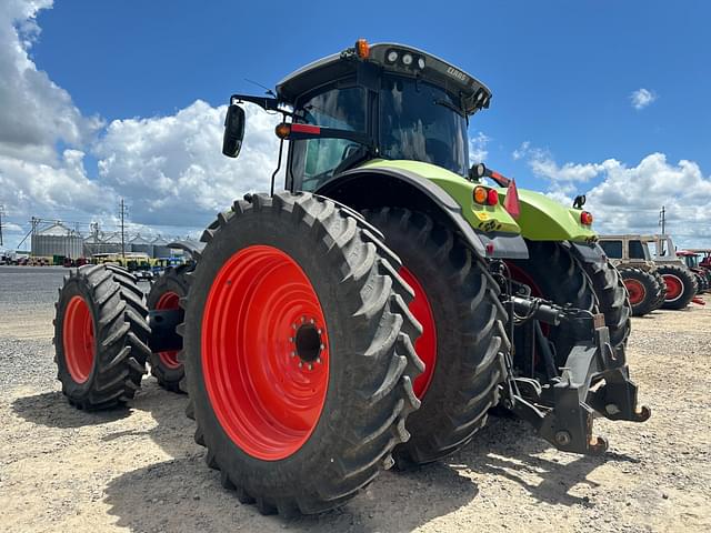 Image of CLAAS AXION 920 equipment image 3