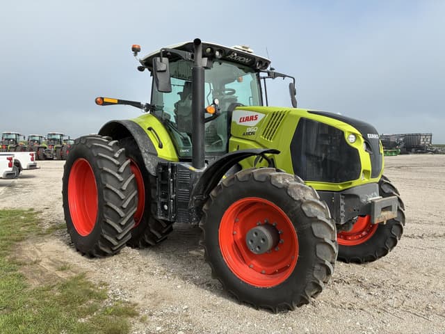 Image of CLAAS Axion 860 equipment image 4