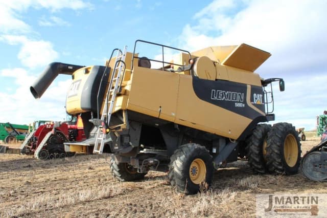 Image of Caterpillar Lexion 580R equipment image 2