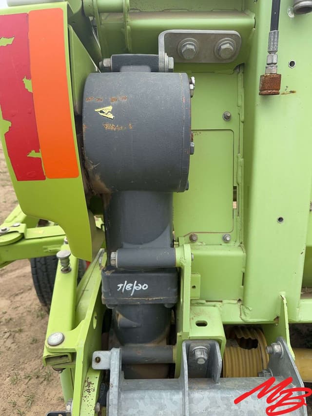 Image of CLAAS 380 equipment image 4