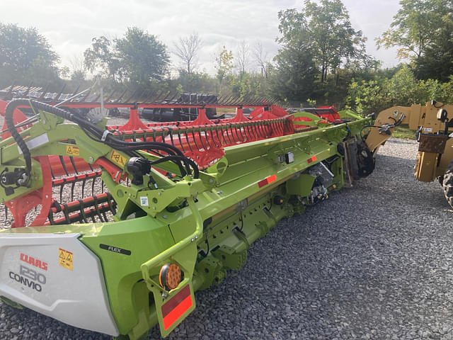 Image of CLAAS 1230 Convio equipment image 2