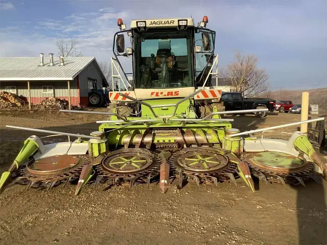 Image of CLAAS Jaguar 870 equipment image 1