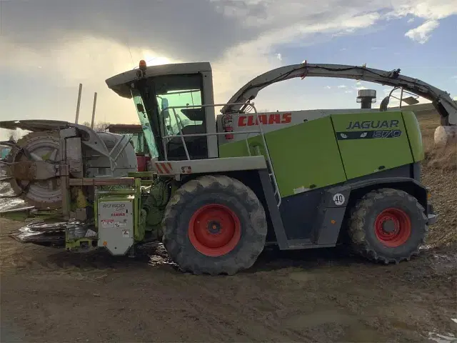 Image of CLAAS Jaguar 870 equipment image 4