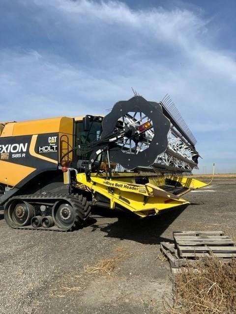 CLAAS Lexion 585R Equipment Image0