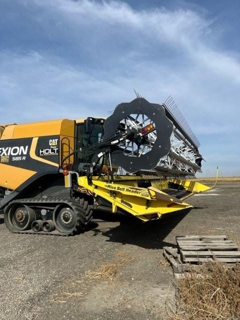 CLAAS Lexion 585R Equipment Image0