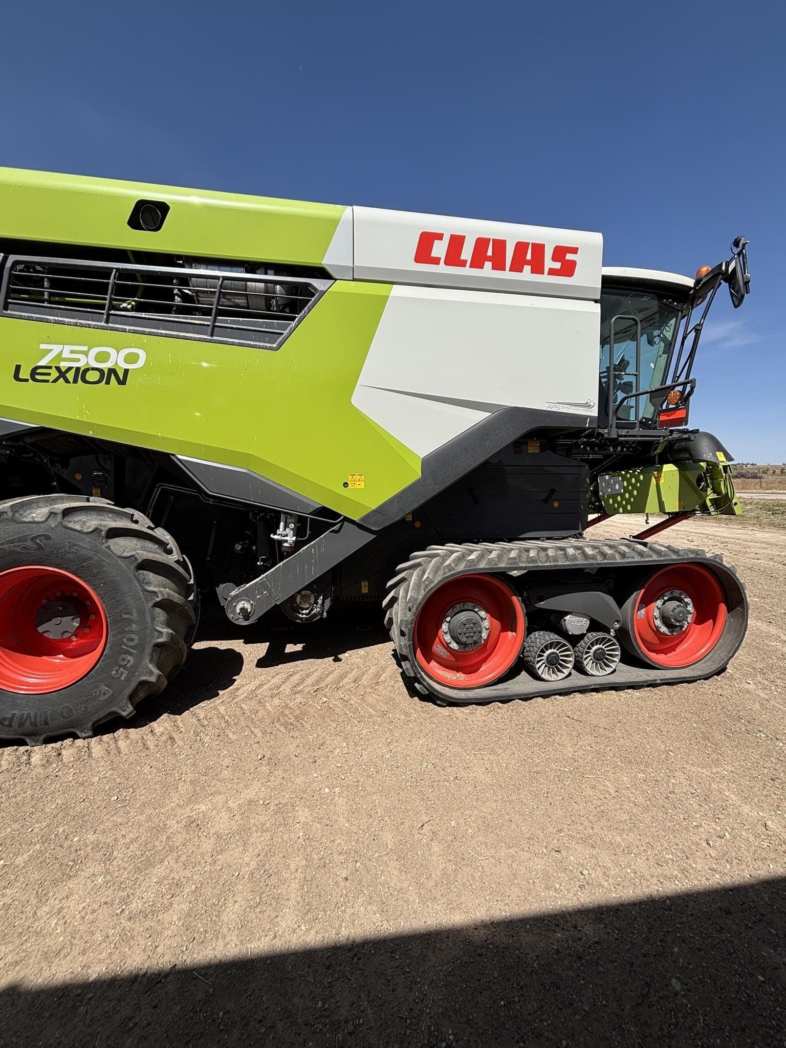 CLAAS Lexion 7500TT Equipment Image0