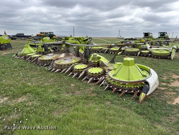 CLAAS Orbis 900 Equipment Image0