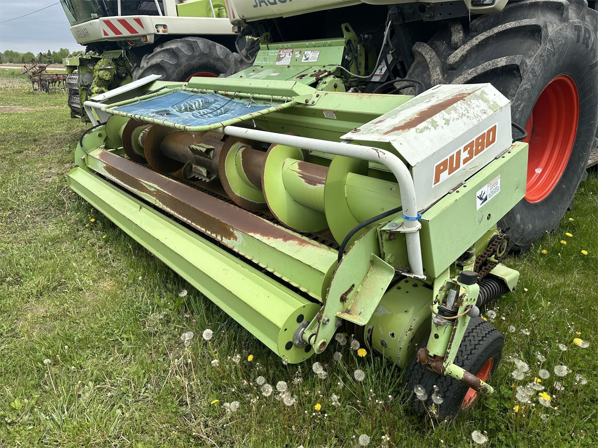 2000 CLAAS PU380 Equipment Image0