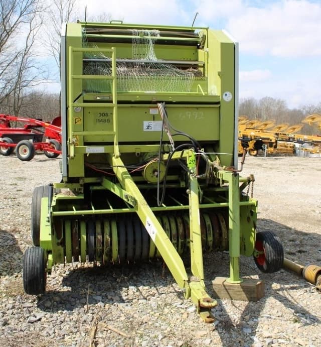 Image of CLAAS Rollant 160 equipment image 2