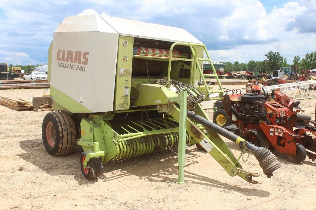 Image of CLAAS Rollant 240 Image 0