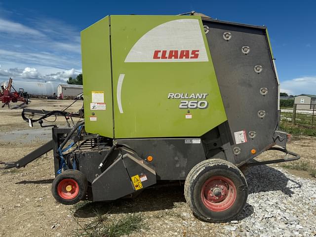 Image of CLAAS Rollant 260 equipment image 1