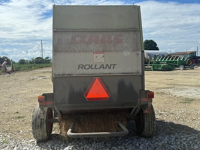 Image of CLAAS Rollant 260 equipment image 2