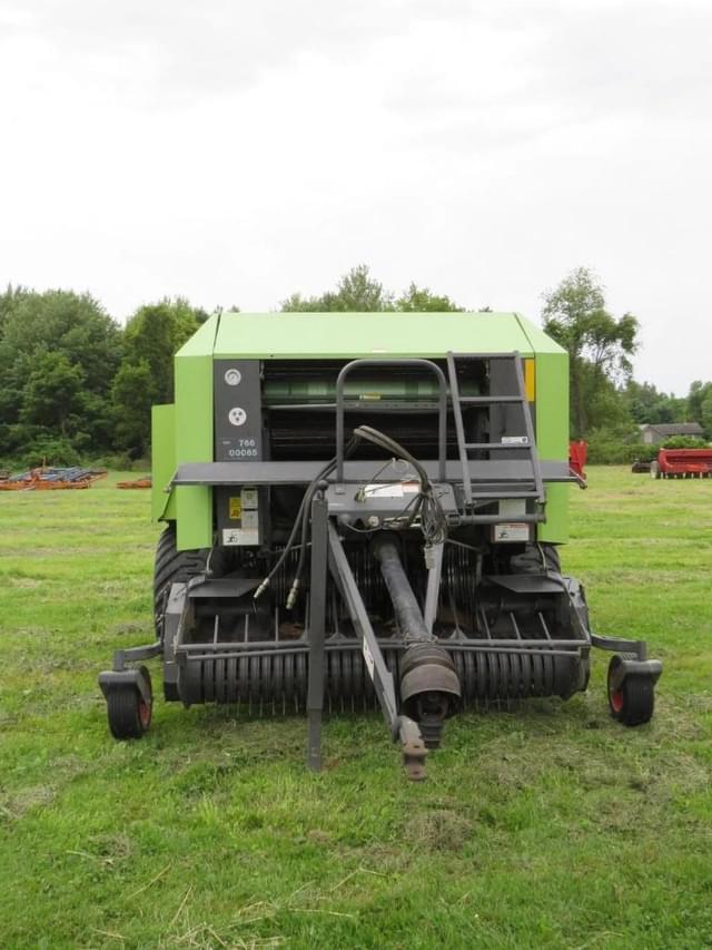 Image of CLAAS Rollant 355 equipment image 1