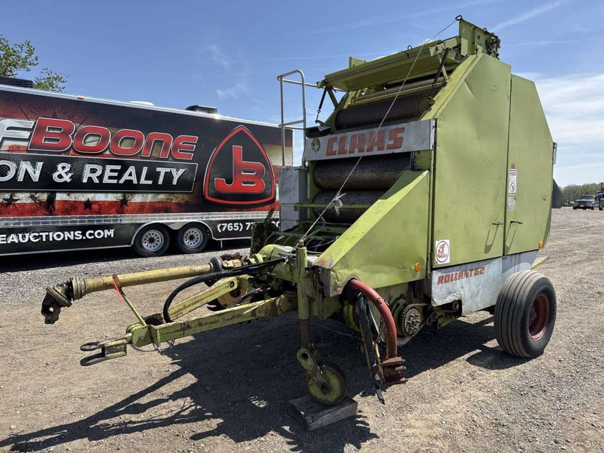 CLAAS Rollant 62 Equipment Image0