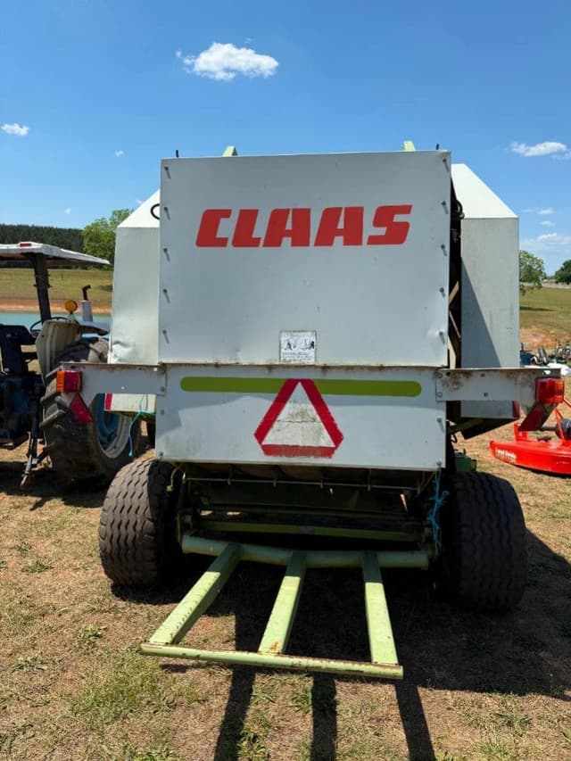 Image of CLAAS Variant 280 equipment image 3