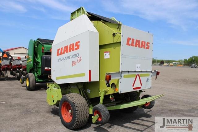 Image of CLAAS Variant 280 Roto Cut equipment image 3